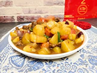 土豆炖牛腩的做法步骤:12