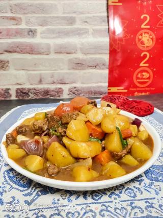 土豆炖牛腩的做法步骤:14