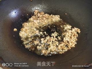 黑豆芽炒河粉的做法步骤：3