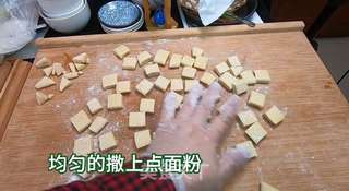 平底锅奶香小面包的做法步骤:11