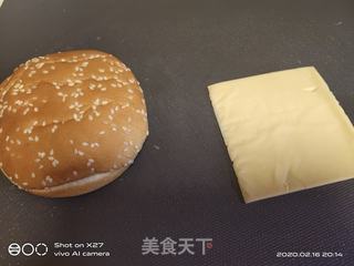 肉饼汉堡的做法步骤:2