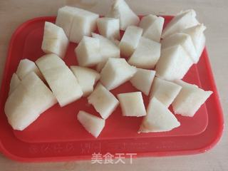 红枣百合雪梨汤的做法步骤:2