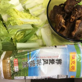 青菜老鸭汤面的做法步骤：1