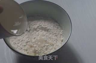 鸡蛋饼的做法步骤：1