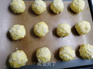 飞饼版肉松蛋黄酥的做法步骤:10