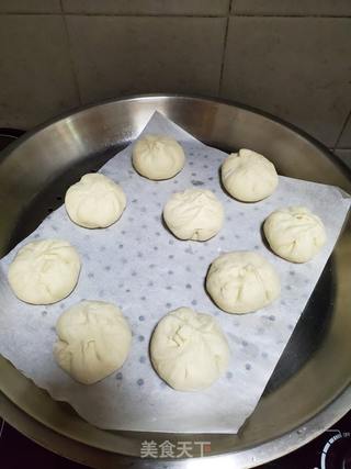 梅菜干卤肉包子的做法步骤:6