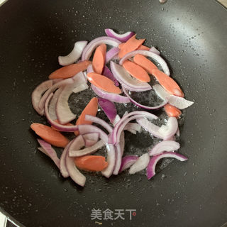 鸡蛋火腿炒泡面的做法步骤：4