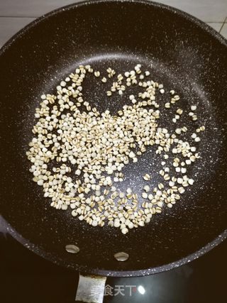 红枣薏米汤的做法步骤:2