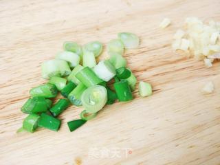 东北酸菜炖肉的做法步骤:4