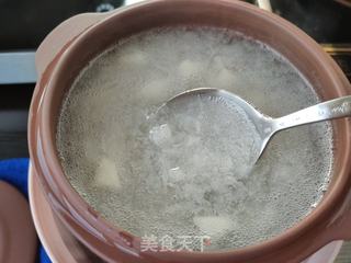 金燕耳冰糖雪梨银耳羹的做法步骤:5