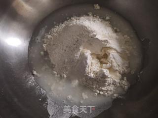 手擀面的做法步骤:2