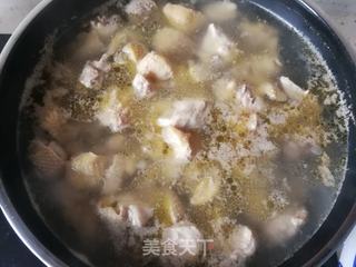 小土豆炖鸡块的做法步骤：3