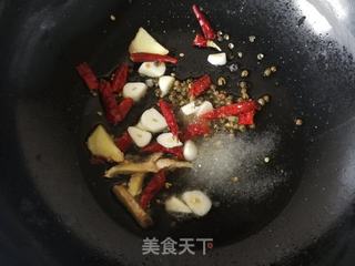 小土豆炖鸡块的做法步骤:6