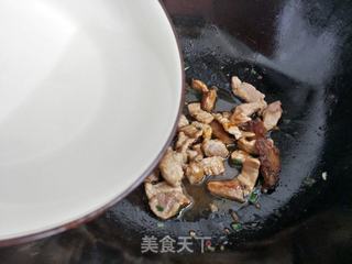 东北黄瓜干炒肉的做法步骤:8