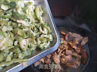 东北黄瓜干炒肉的做法步骤:9