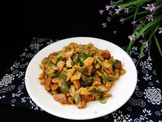 东北黄瓜干炒肉的做法步骤:12