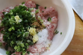 鲜肉小馄饨的做法步骤:2