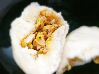 酸菜肉馅包子的做法步骤:2