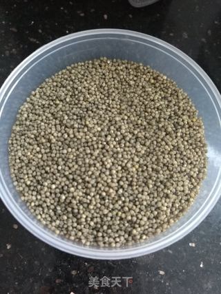 黑小米花生核桃粥的做法步骤:3