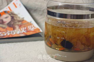 桃胶雪燕皂角米红枣银耳羹的做法步骤:5