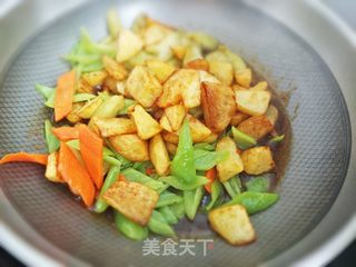 东北名菜地三鲜的做法步骤:16