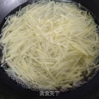土豆丝的做法步骤:3