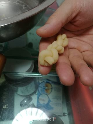 香酥麻花的做法步骤:9