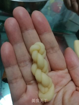 香酥麻花的做法步骤:10