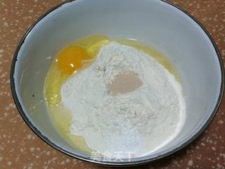 炸油条的做法步骤：1