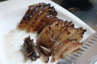 腊肉炒藕片的做法步骤：2
