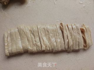 黄瓜洋葱拌豆腐皮的做法步骤：5