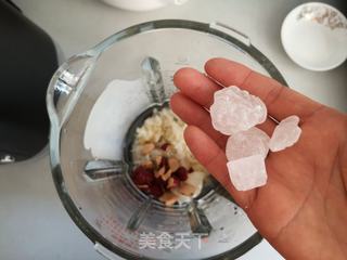 牛奶银耳羹的做法步骤:5