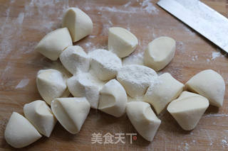 韭菜鸡蛋粉丝包子的做法步骤:11