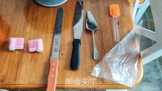 超简单的草莓蓝莓圣诞奶油蛋糕的做法步骤:7