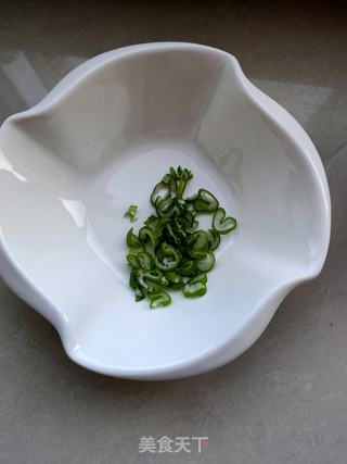 西蓝花卤肉汤面的做法步骤:4