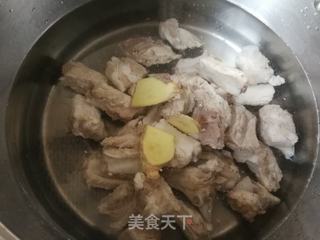 松茸玉米排骨汤的做法步骤:7