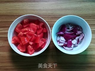 洋葱虾仁豆腐汤的做法步骤：3