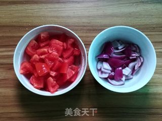 洋葱虾仁豆腐汤的做法步骤:3