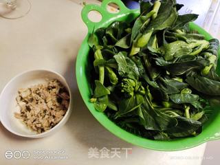 香菇肉末炒青菜的做法步骤：1