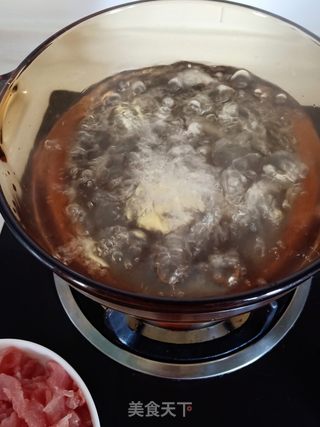 快手虾皮粉丝瘦肉汤的做法步骤:2