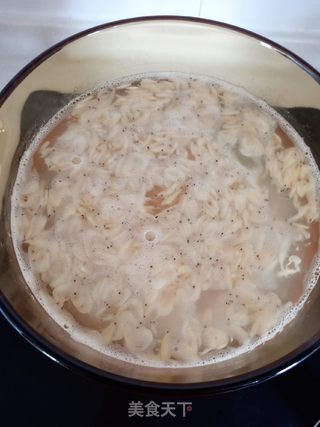 快手虾皮粉丝瘦肉汤的做法步骤:3