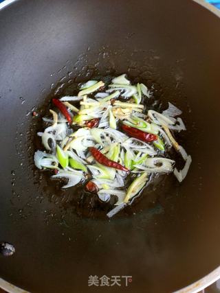 五花肉酸菜炖粉条的做法步骤:4