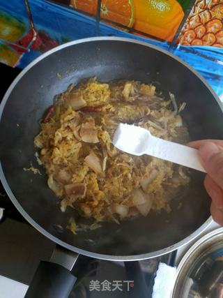 五花肉酸菜炖粉条的做法步骤:12