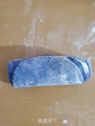 蓝色妖姬馒头的做法步骤:8
