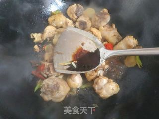 香菇炖鸡腿的做法步骤:9