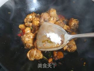 香菇炖鸡腿的做法步骤:10
