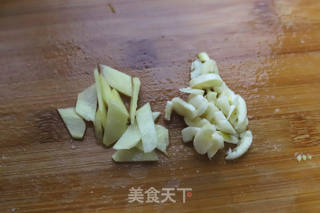 莴笋炒肉片的做法步骤:4