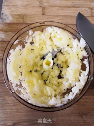 苹果鸡蛋饼的做法步骤:2