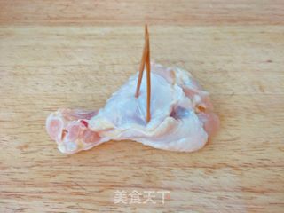奥尔良烤翅根的做法步骤:2