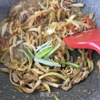 肉丝炒榨菜的做法步骤：15